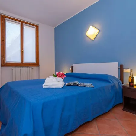 아파트 Fiumelatte Sleeps 4 Wifi T802387 *