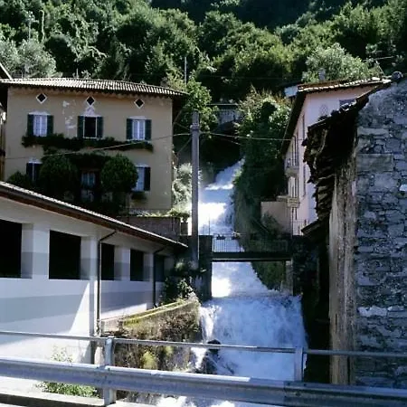Fiumelatte Sleeps 4 Wifi T802387 Varenna