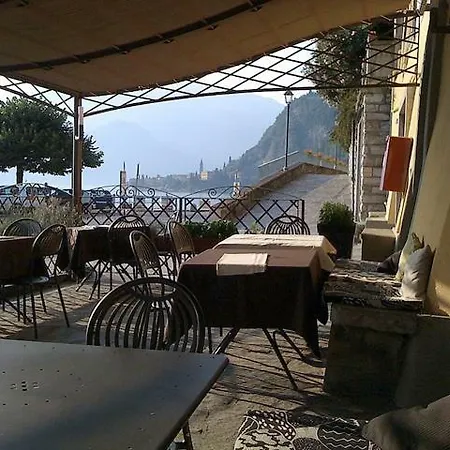 Fiumelatte Sleeps 4 Wifi T802387