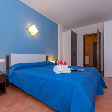 Fiumelatte Sleeps 4 Wifi T802387 *